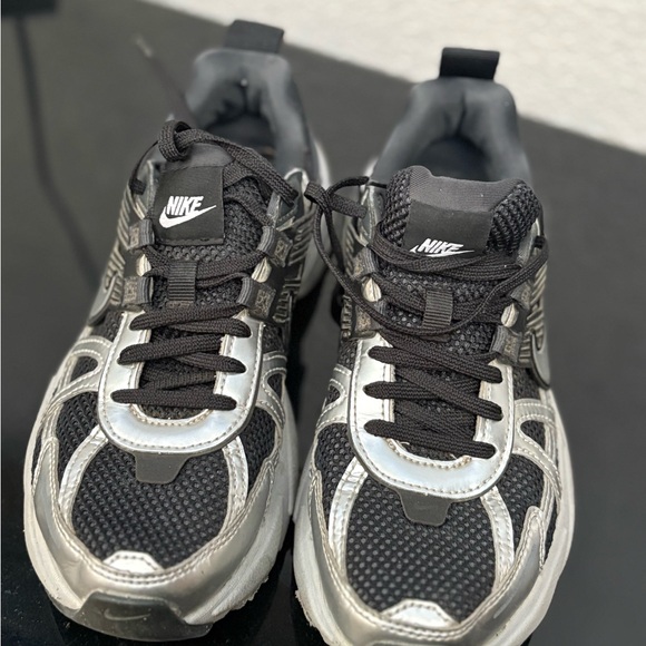 Nike V2K Run - Picture 5 of 5